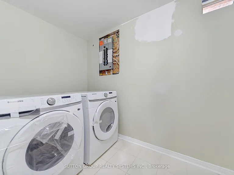 56 Ballard Cres #LOWER — Photo 22