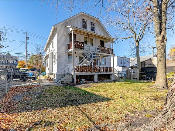 3rd image of 3219 Elyria Ave