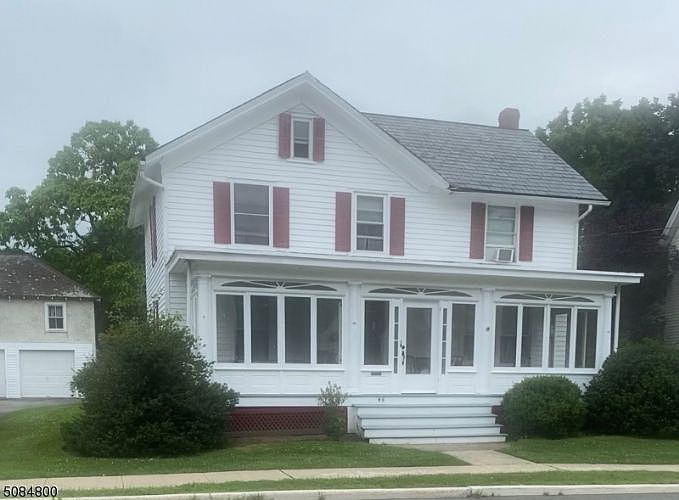 1st image of 44 E Main St