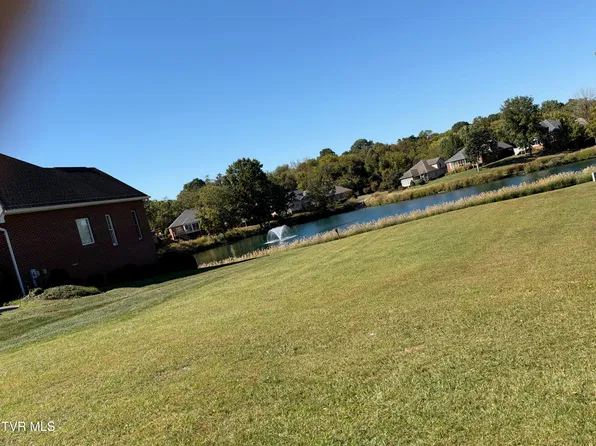 Hunters Lake Dr, Johnson City, TN 37604