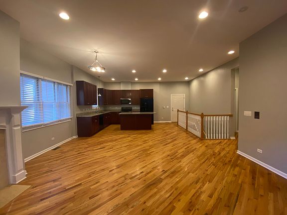 5th image of 1522 W Greenleaf Ave