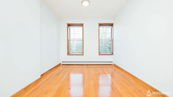 Rented by Nooklyn NYC LLC | media 9