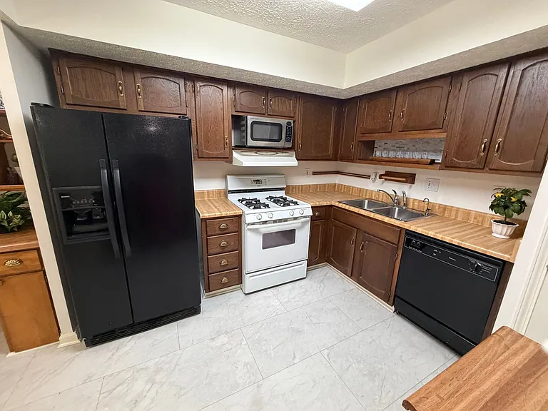 878 Lake Hollow Blvd SW — Photo 5