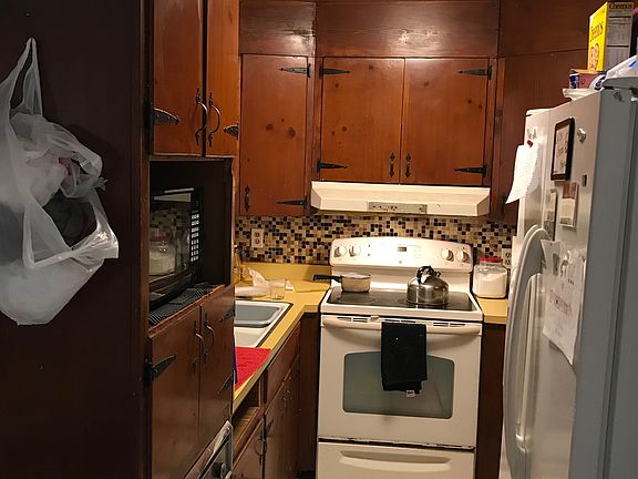 2nd image of 1332 Morningside Dr