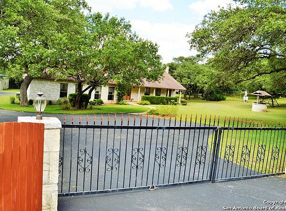 4th image of 10064 Dos Cerros Dr