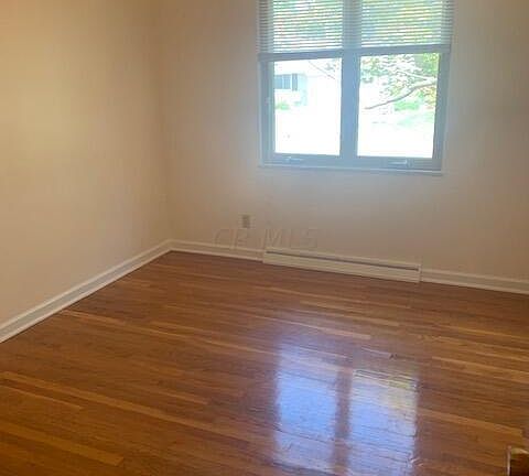 5th image of 3395 Somerford Rd