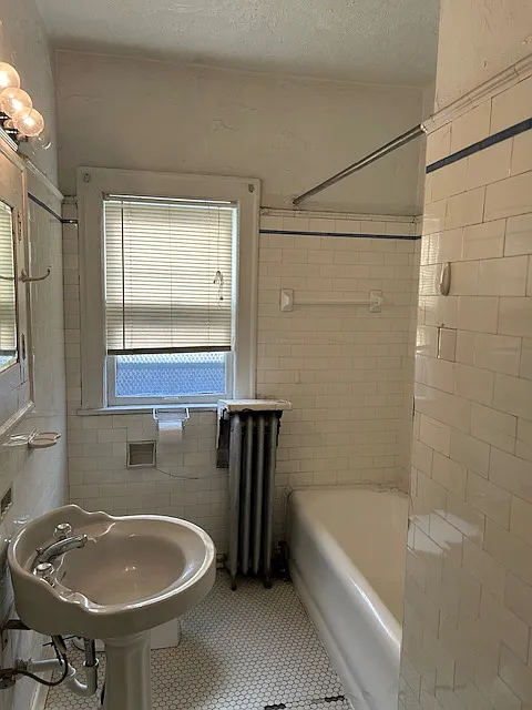 2 bed, 1100 sqft, $1,200 — Photo 4