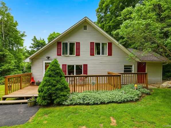 236 Hosner Mountain Road, Hopewell Junction, NY 12533