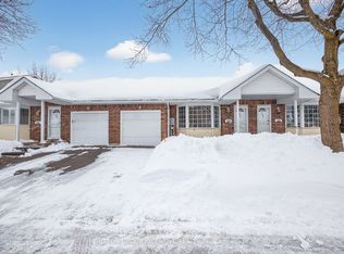 40 Museum Dr #403, Orillia, ON L3V 7T9