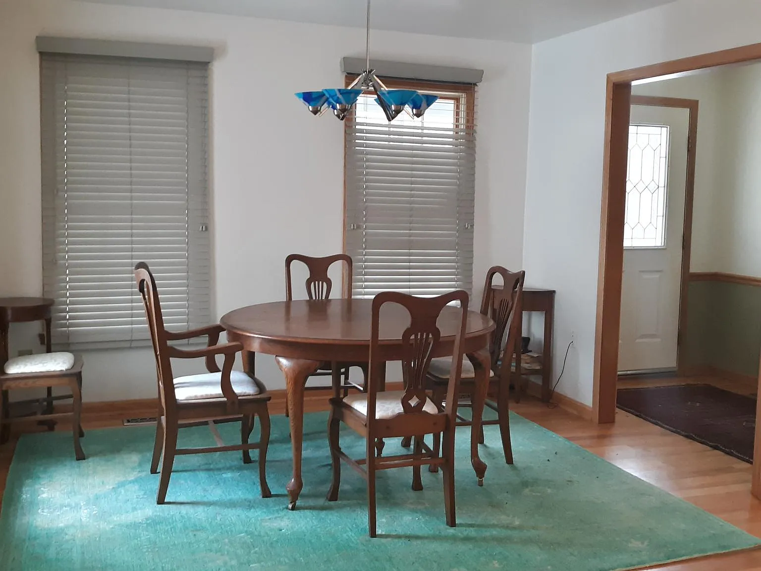 3 bed, 2052 sqft, $3,000 — Photo 3