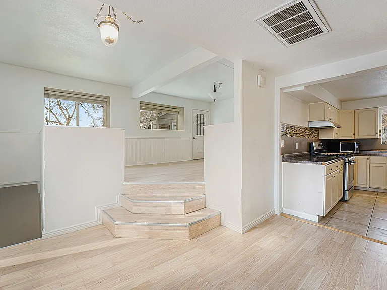 444 Lowell Blvd — Photo 10