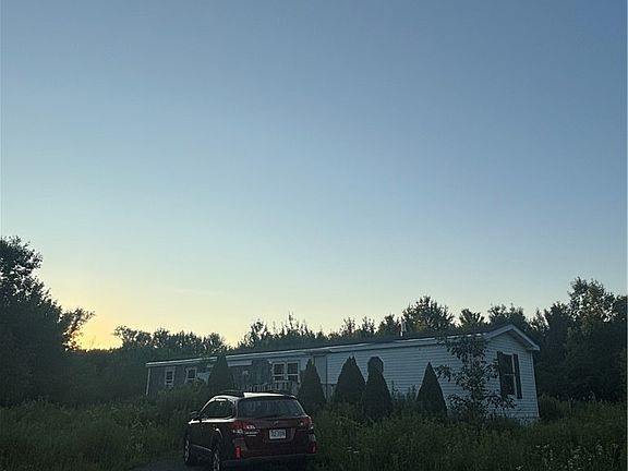 5th image of 310 Russell Rd #25