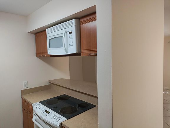 4th image of 4281 W McNab Road Unit 27