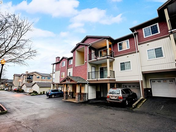 3rd image of 11845 NW Stone Mountain Ln Unit 403