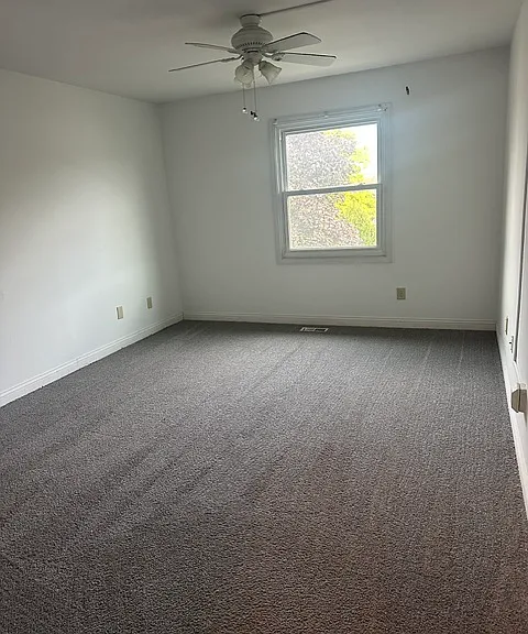991 Manor Ln — Photo 10