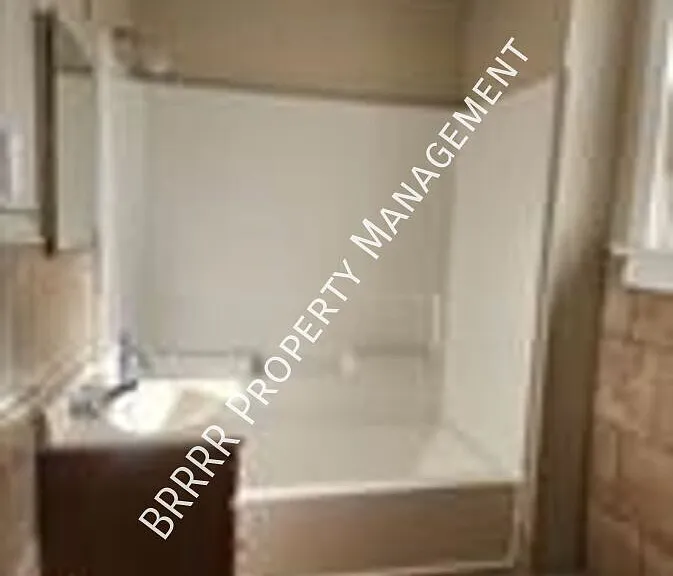 107R W Mill St — Photo 6