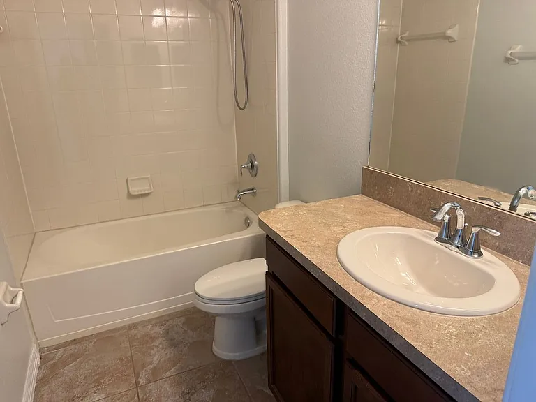 10769 Savannah Landing Cir — Photo 3