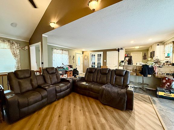 5th image of 66 Barrison St