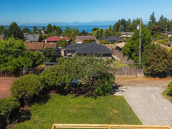 4th image of 12747 10th Ave NW