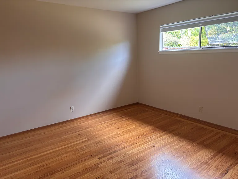 162 Centre St #162 — Photo 3