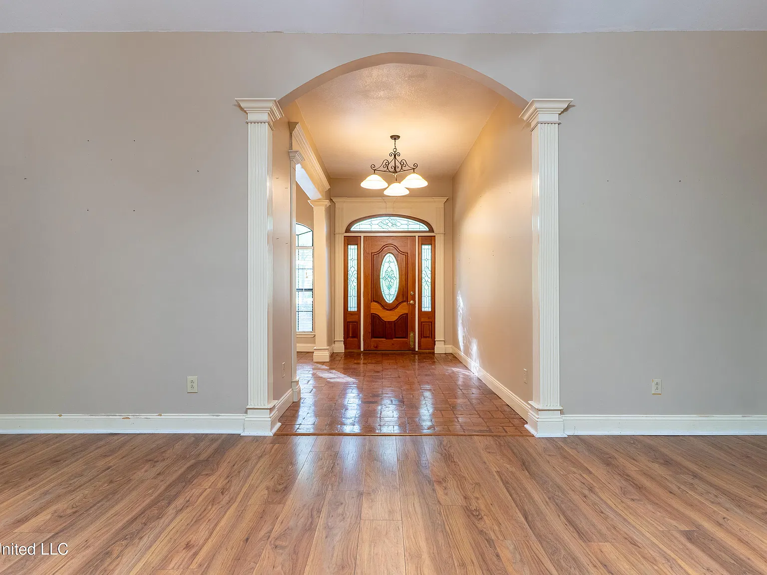 4 bed, 3.0 bath, 2819 sqft, $2,400 — Photo 4