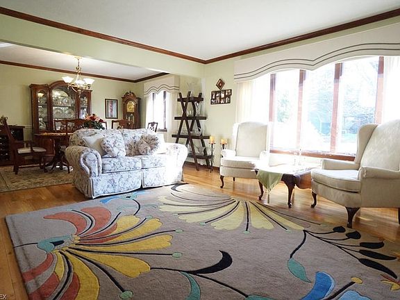 3rd image of 7845 Dogwood Ln