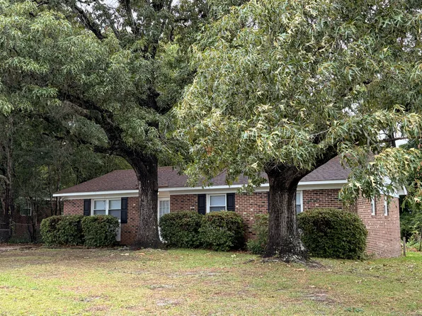 313 Kingston Rd, Wilmington, NC 28409