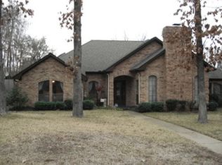 1203 Lovers Ln, Longview, TX 75604