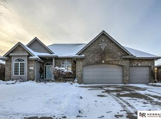 706 S 197th St, Elkhorn, NE 68022