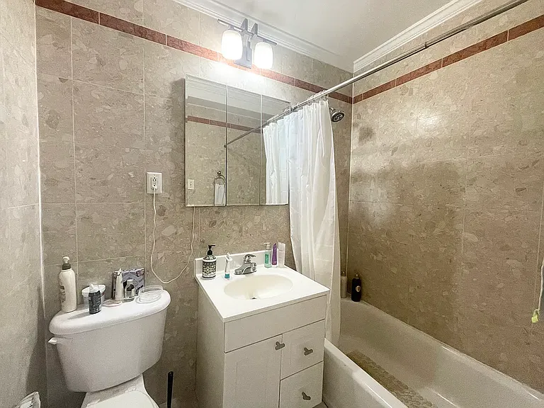 121 E 31st St #9-G — Photo 5