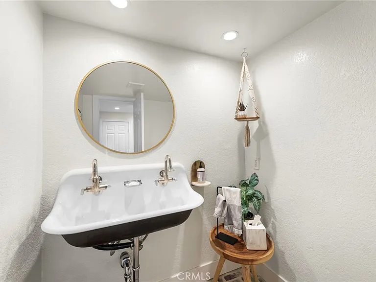 12628 Newport Ave — Photo 15
