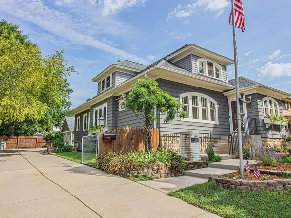 9110 W Howard AVENUE, Milwaukee, WI 53228