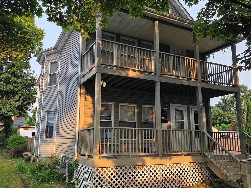 35 Manitou Ave #2