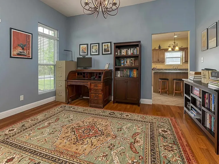 2207 Westminster Dr — Photo 7