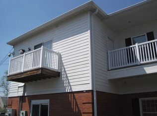 532 Lake St APT B, Antioch, IL