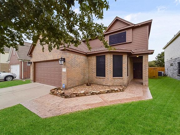 2nd image of 14618 Fir Knoll Way
