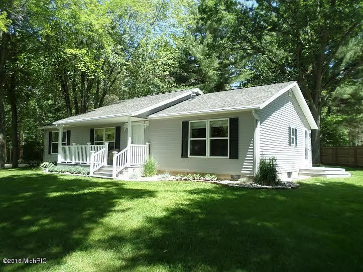 3408 S Oak St photo 1
