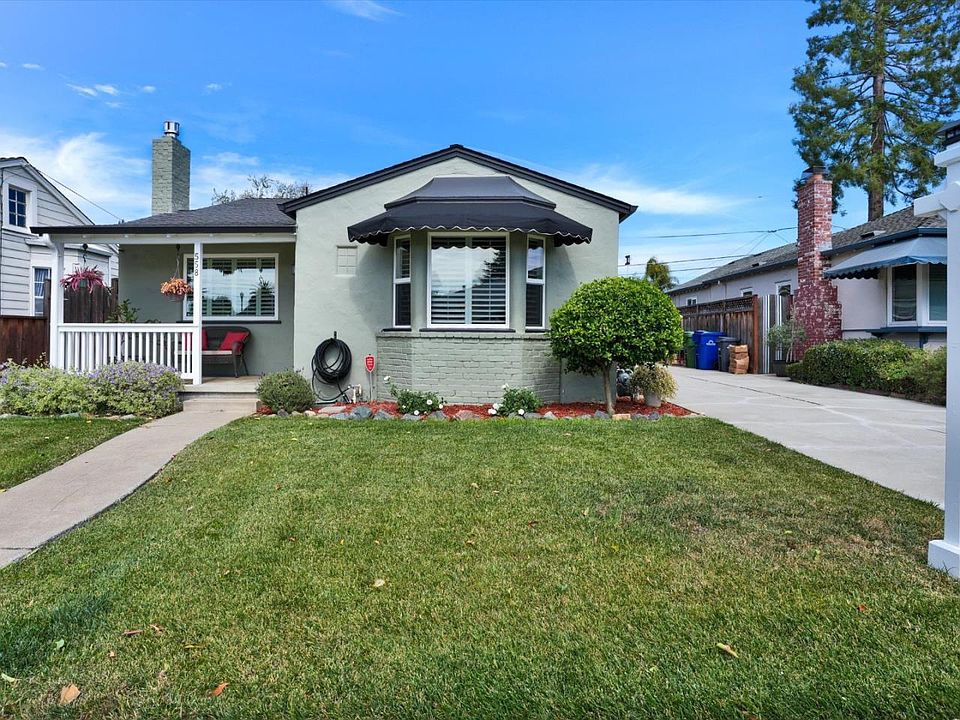 1st image of 558 Irving Ave