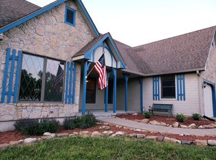 504 NW 86th St, Topeka, KS 66617