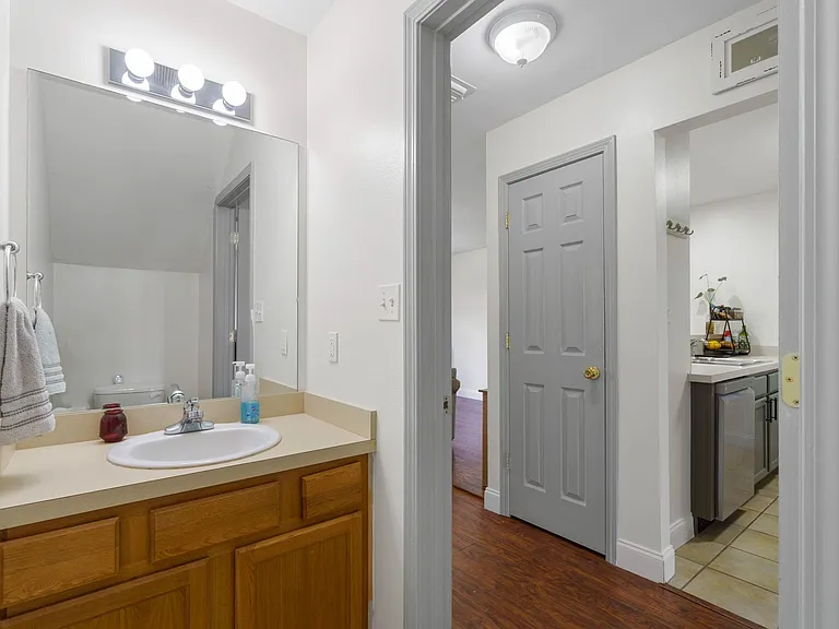 503 Sullivan St NW #F — Photo 21