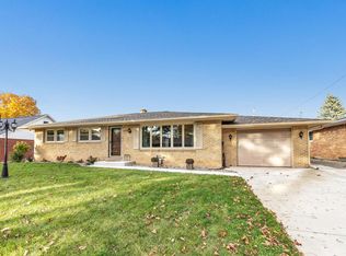 1526 Rockdale St, Green Bay, WI 54304