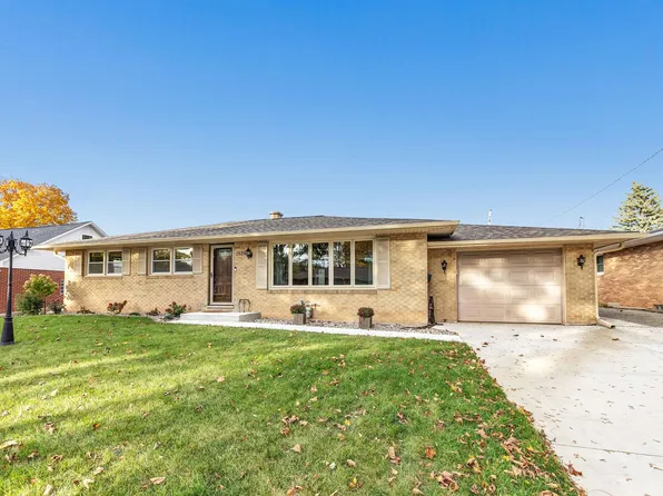 1526 Rockdale St, Green Bay, WI 54304