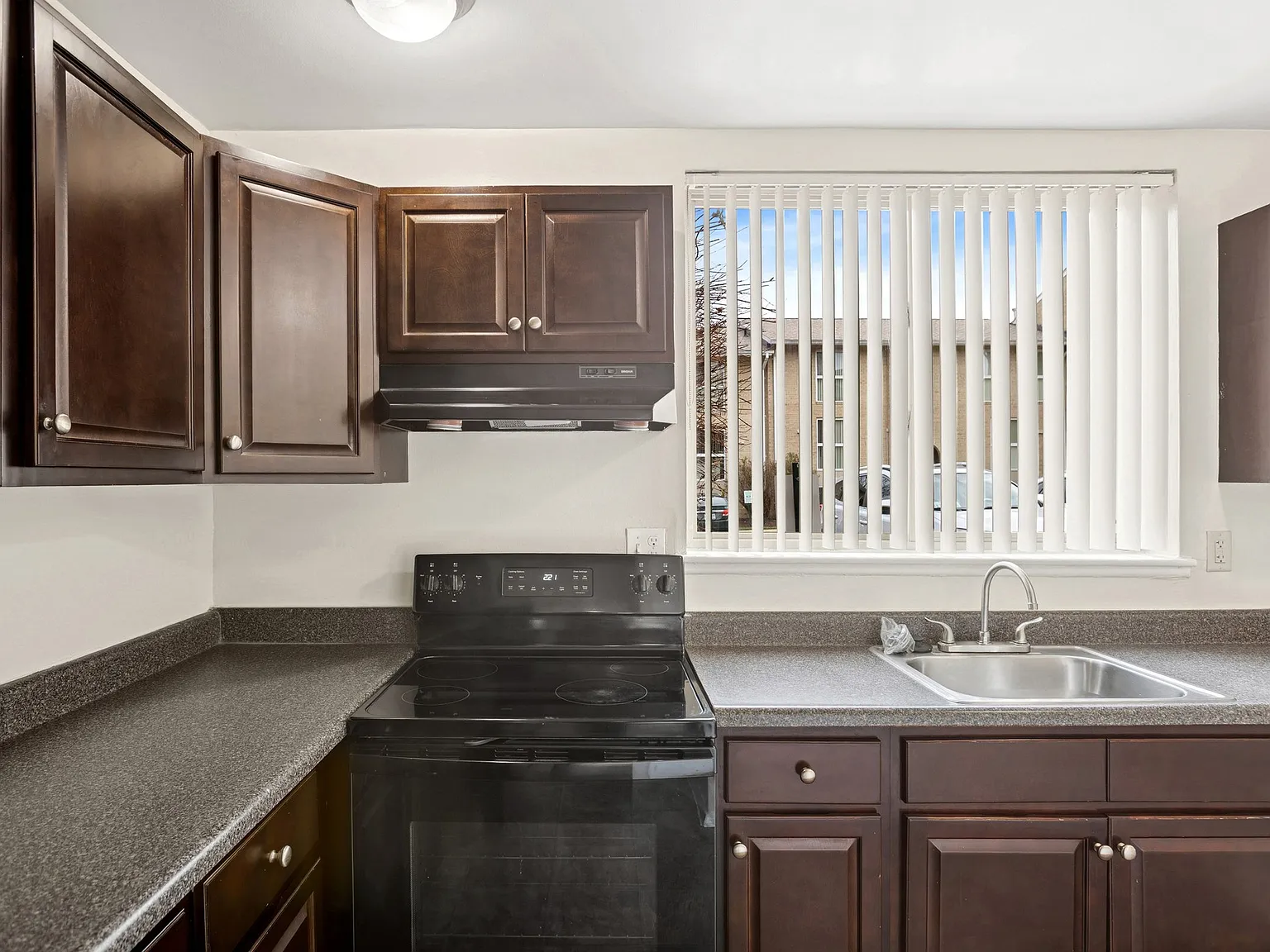 Maplewood Villas — Photo 2