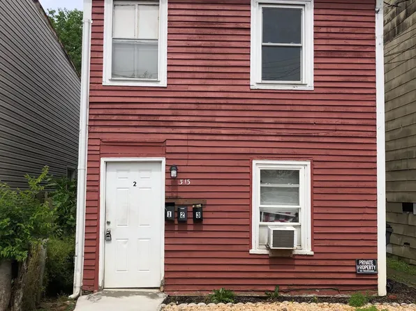 313 Prince Edward St APT 2, Fredericksburg, VA 22401