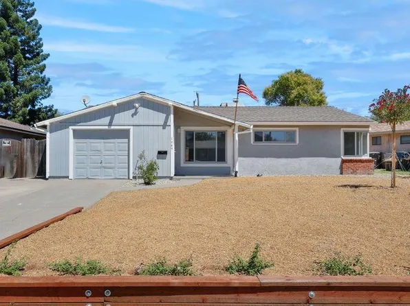 1949 Bowling Green Dr, Sacramento, CA 95815