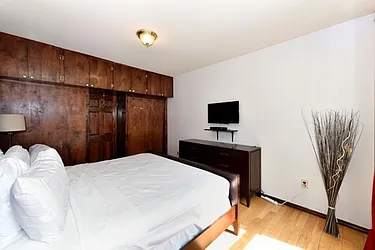 Rented by Eisenberg Exclusives