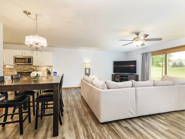102 West Windsor Avenue, Cottage Grove, WI 53527