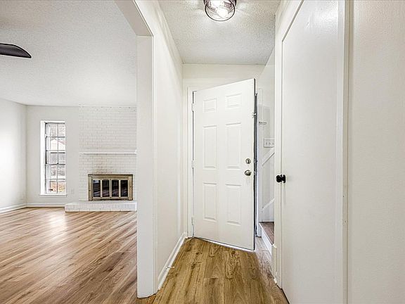2nd image of 4309 Beechcliff Ln