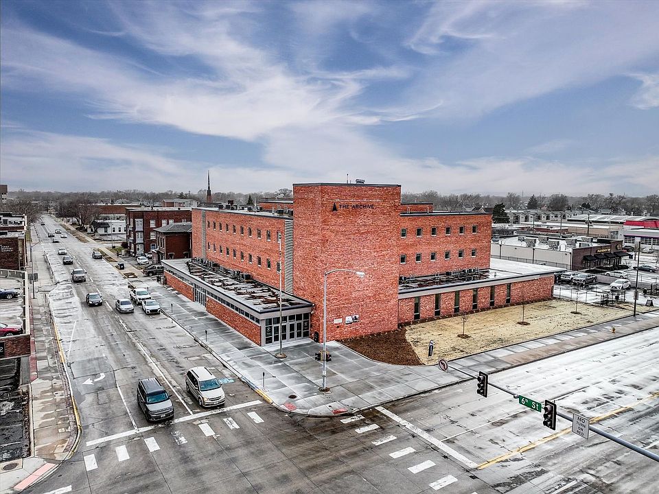 Building Photo 2