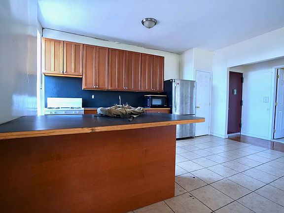 4th image of 519 Halsey St Unit 2-B